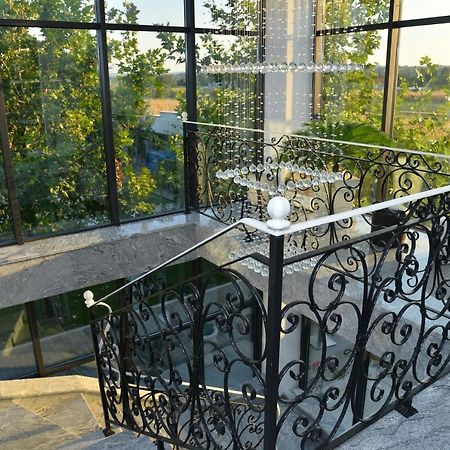 Mesecev Konak Bed and Breakfast Ni Buitenkant foto