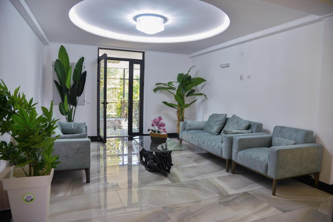 Mesecev Konak Bed and Breakfast Ni Buitenkant foto